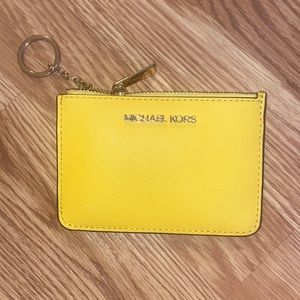 Michael Kors Keychain Wallet 💛